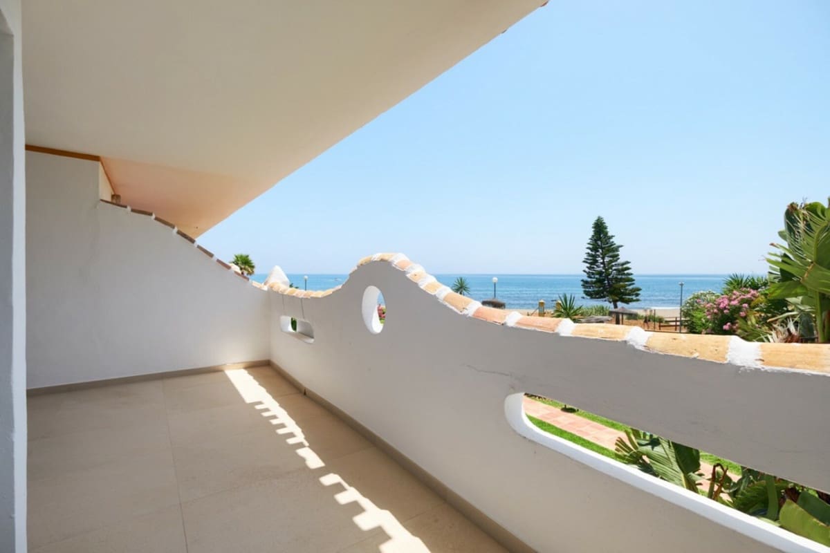 Apartamento de 2 habitaciones en Calahonda en venta con piscina garaje - 499.000 € (Ref: 10001382)