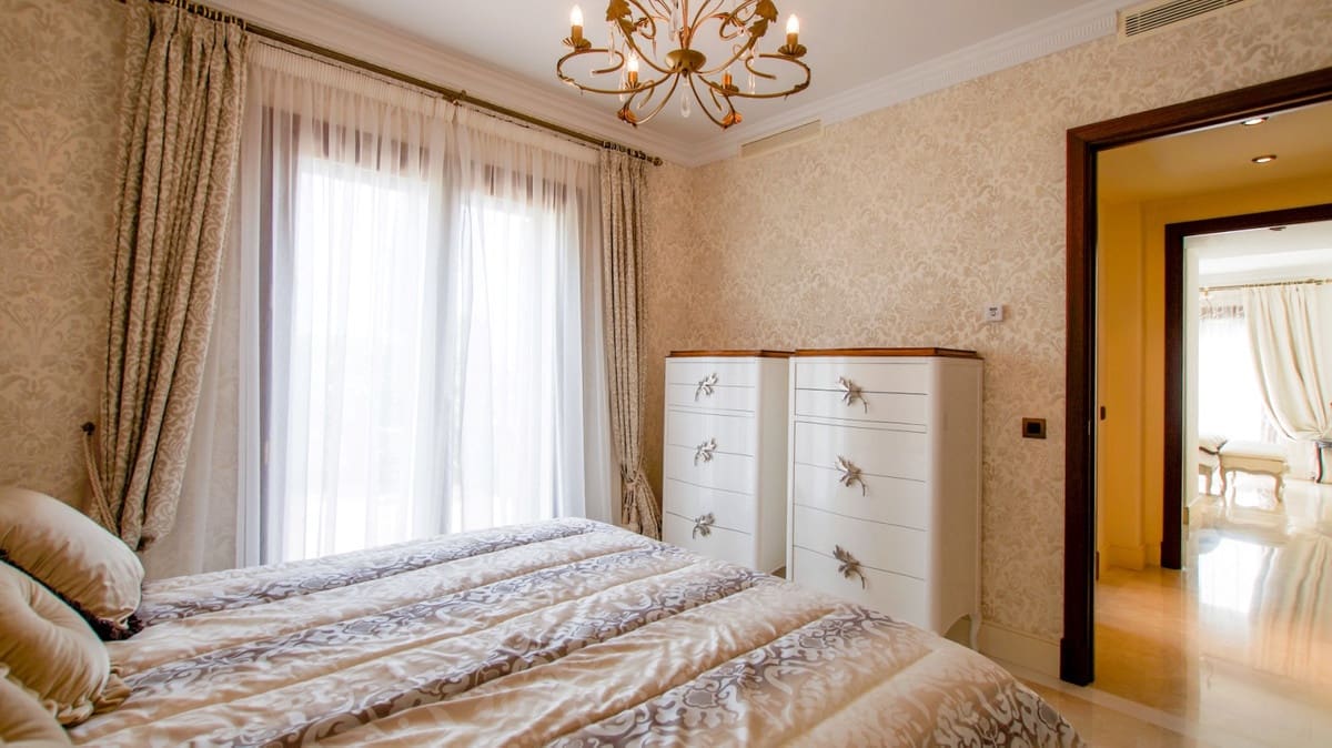 5 chambre Villa/Maison à vendre à Los Flamingos avec piscine garage - 1 990 050 € (Ref: 10001383)