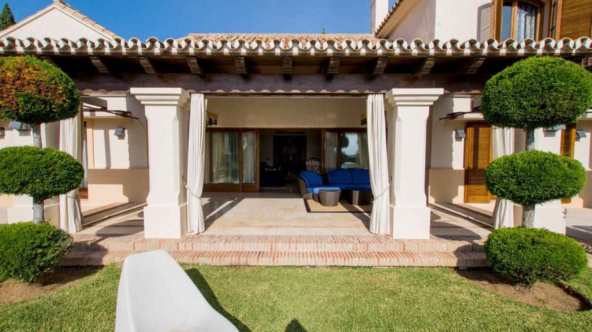 5 chambre Villa/Maison à vendre à Los Flamingos avec piscine garage - 1 990 050 € (Ref: 10001383)