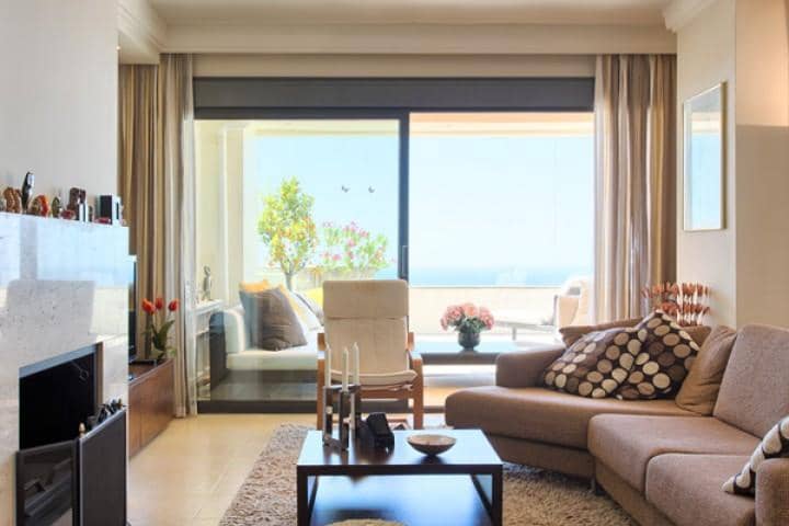 3 chambre Penthouse à vendre à Marbella avec piscine garage - 975 000 € (Ref: 10001384)