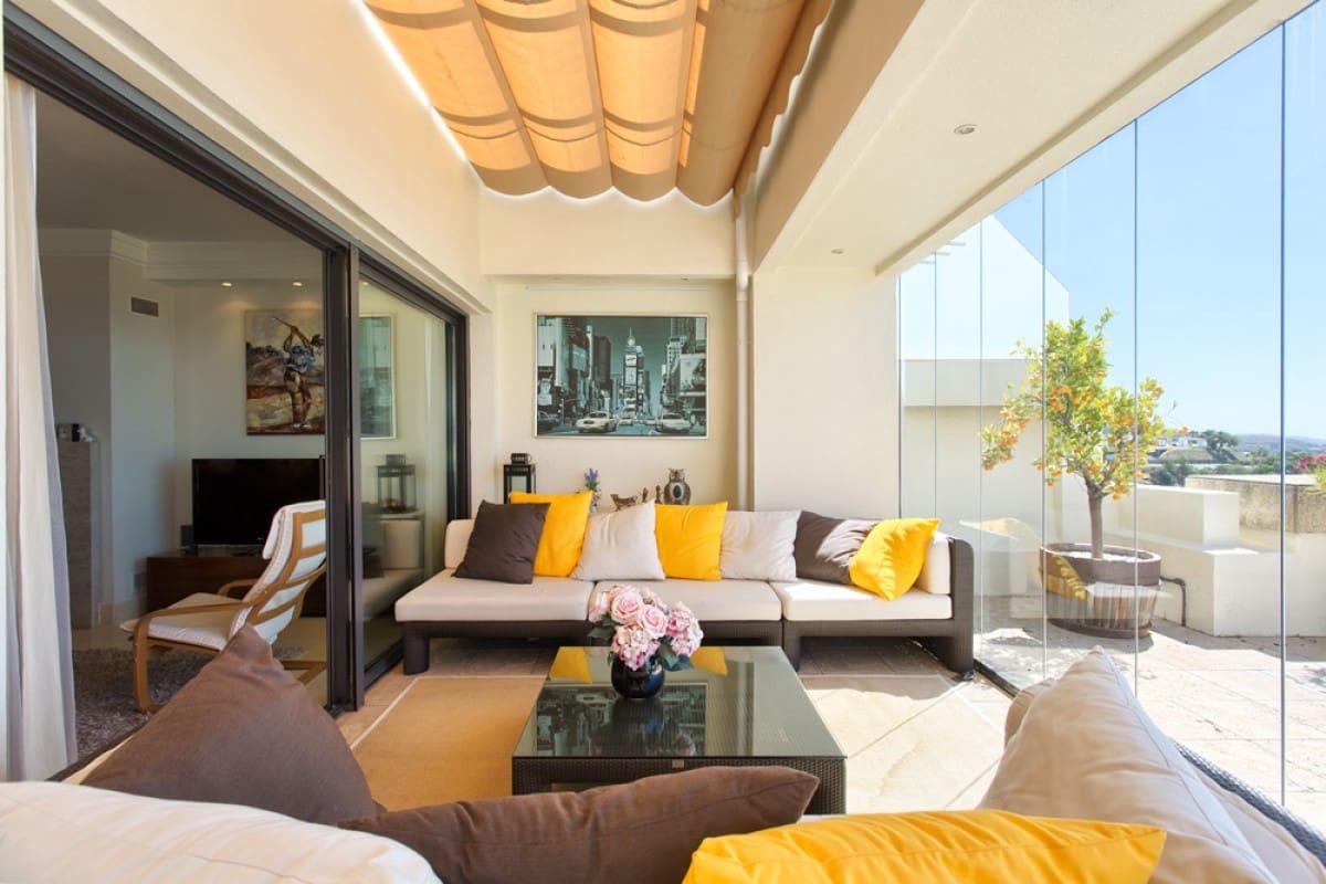 3 chambre Penthouse à vendre à Marbella avec piscine garage - 975 000 € (Ref: 10001384)