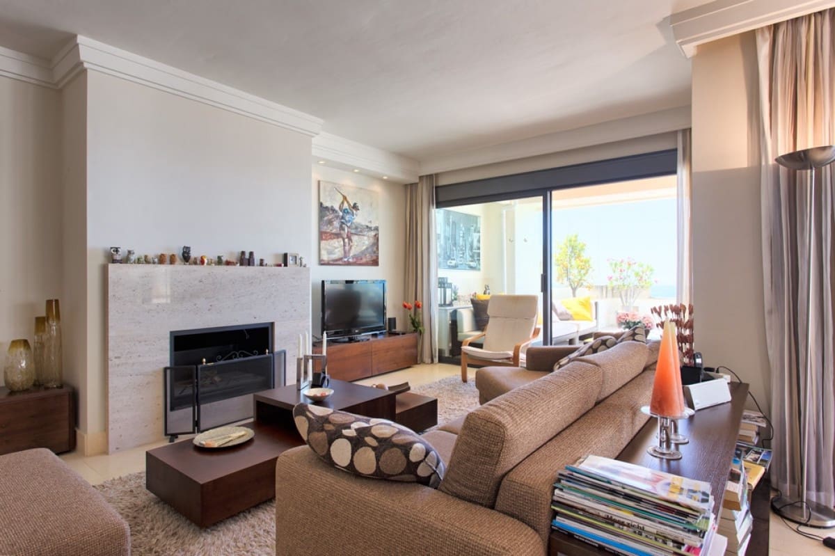 3 chambre Penthouse à vendre à Marbella avec piscine garage - 975 000 € (Ref: 10001384)