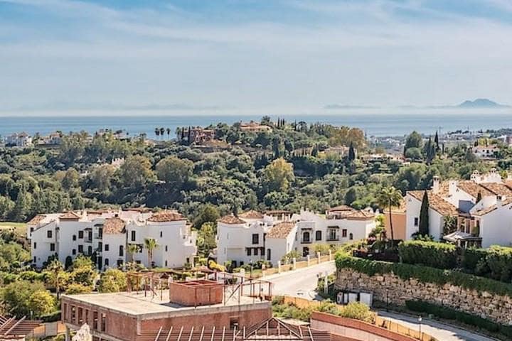 3 sovrum Lägenhet till salu i Benahavis med pool garage - 520 000 € (Ref: 10001387)