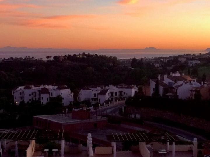 3 sovrum Lägenhet till salu i Benahavis med pool garage - 520 000 € (Ref: 10001387)