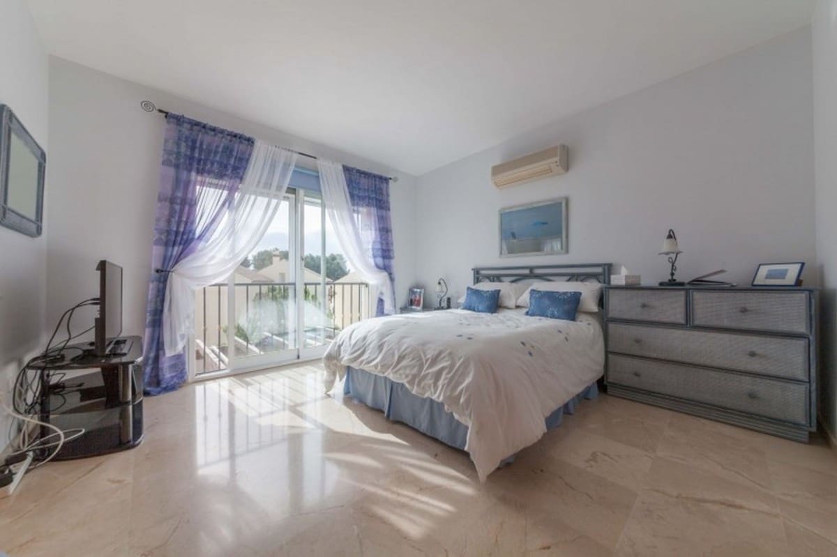 3 slaapkamer Huis te koop in Marbella met zwembad garage - € 365.000 (Ref: 10001388)