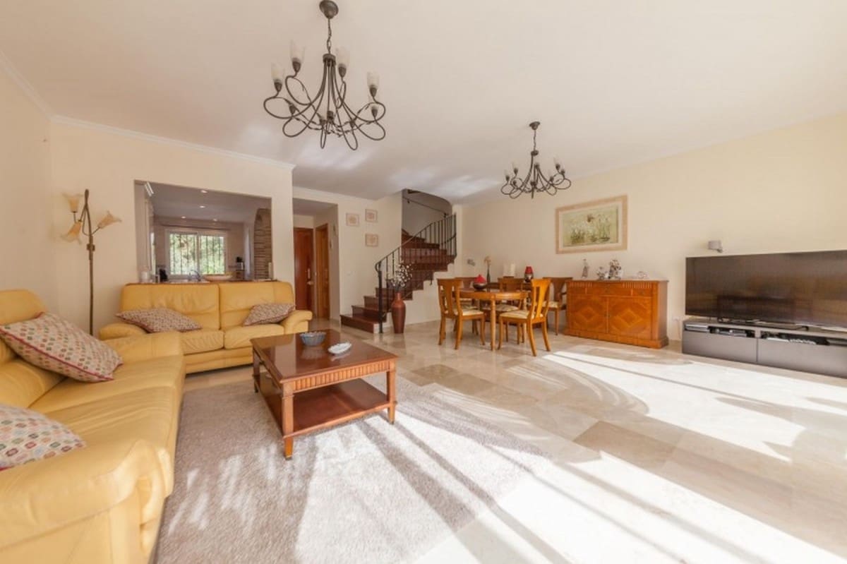 3 slaapkamer Huis te koop in Marbella met zwembad garage - € 365.000 (Ref: 10001388)
