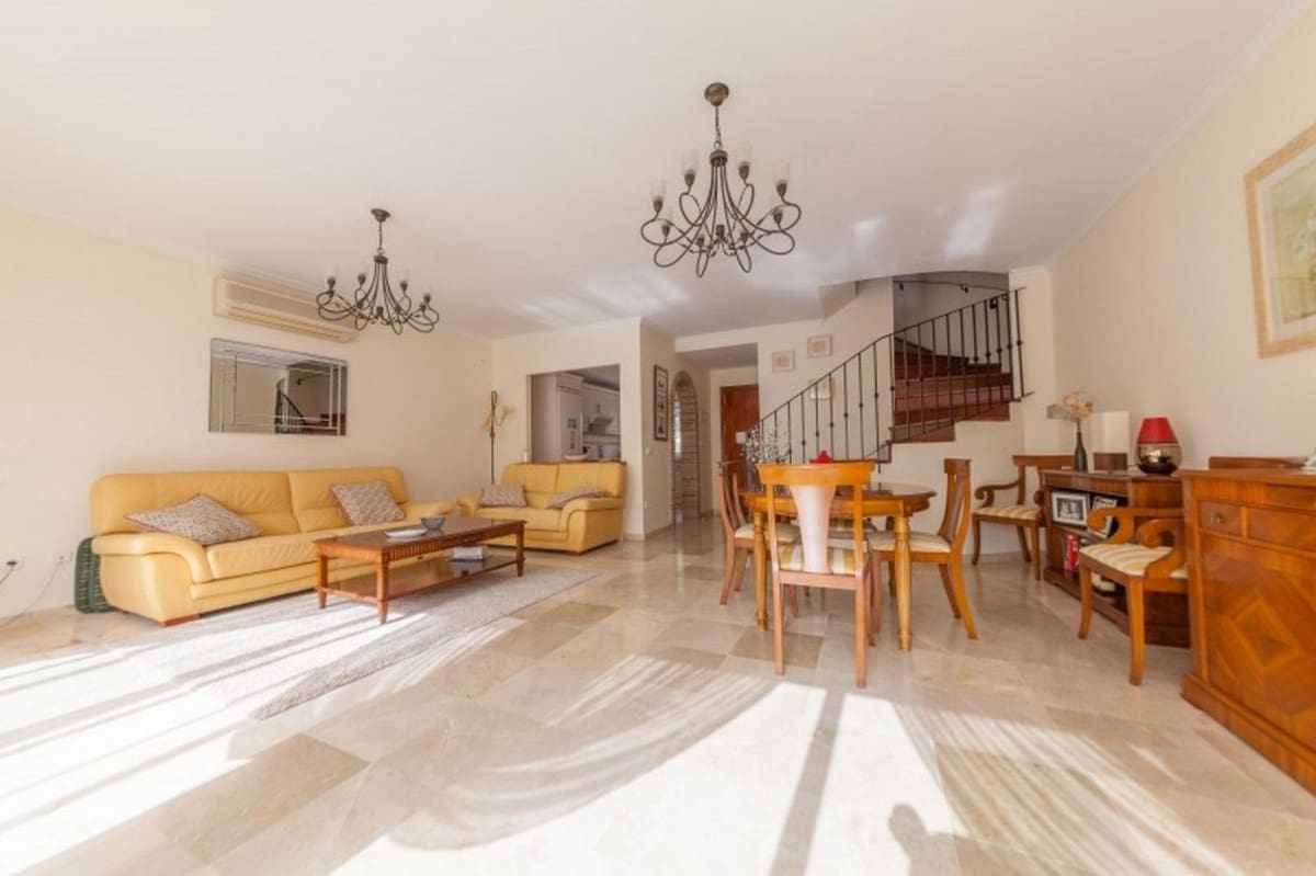 3 slaapkamer Huis te koop in Marbella met zwembad garage - € 365.000 (Ref: 10001388)