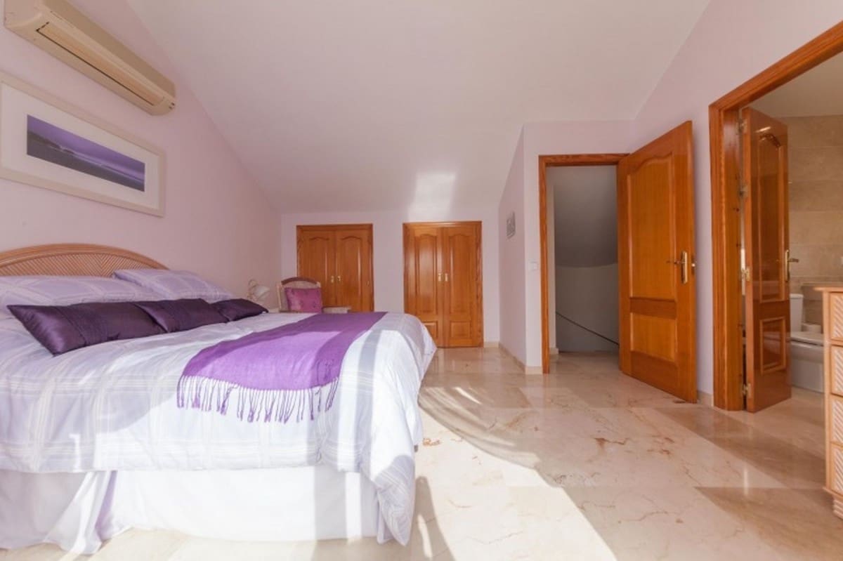 3 slaapkamer Huis te koop in Marbella met zwembad garage - € 365.000 (Ref: 10001388)