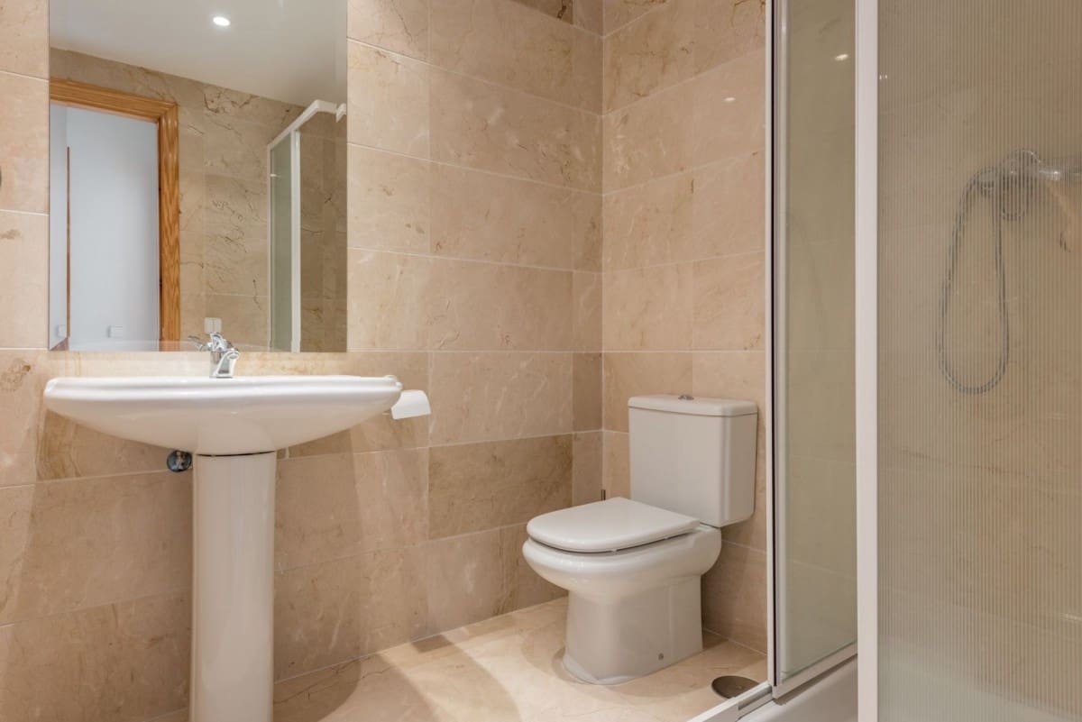 3 slaapkamer Huis te koop in Marbella met zwembad garage - € 365.000 (Ref: 10001388)