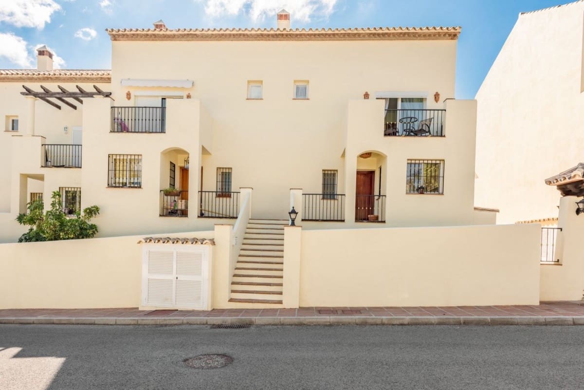 3 slaapkamer Huis te koop in Marbella met zwembad garage - € 365.000 (Ref: 10001388)