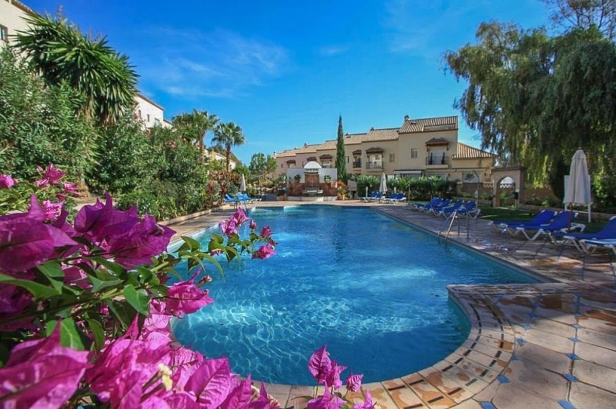 3 slaapkamer Huis te koop in Marbella met zwembad garage - € 365.000 (Ref: 10001388)