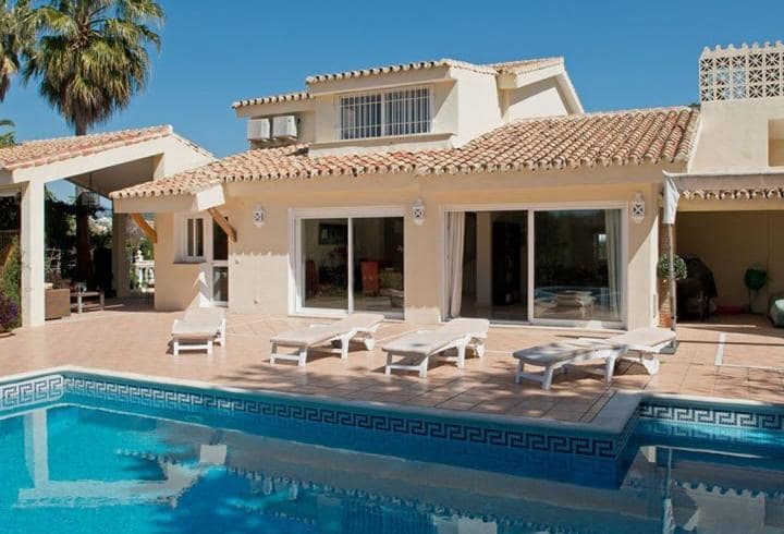 4 sypialnia Willa na sprzedaż w Marbella z basenem garażem - 1 245 000 € (Ref: 10001389)