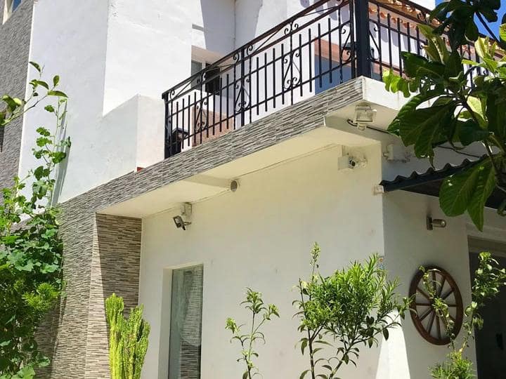4 Zimmer Haus zu verkaufen in Marbella mit Pool Garage - 699.000 € (Ref: 10001394)