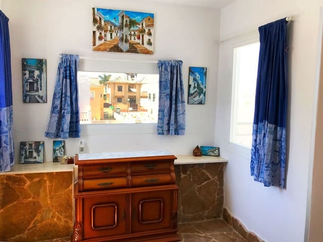 4 Zimmer Haus zu verkaufen in Marbella mit Pool Garage - 699.000 € (Ref: 10001394)