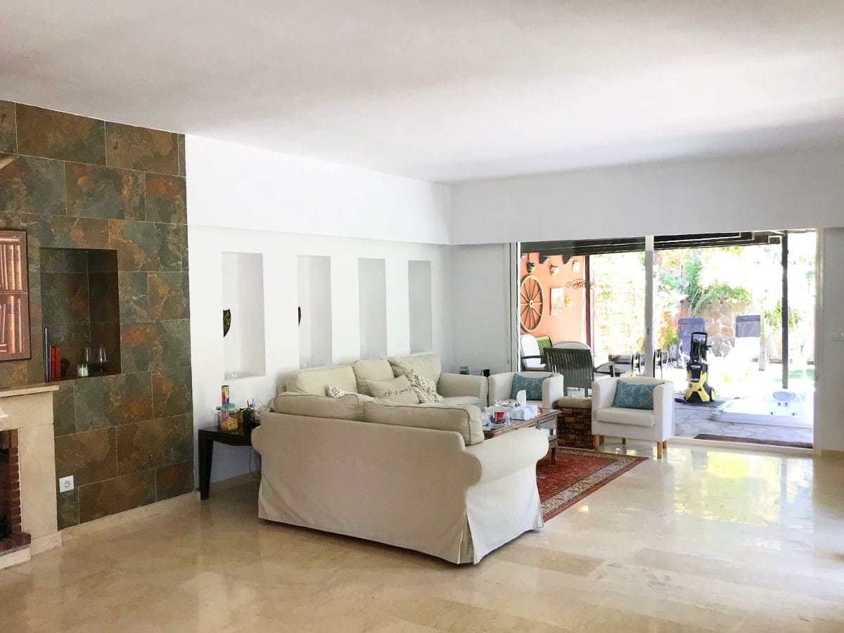 4 Zimmer Haus zu verkaufen in Marbella mit Pool Garage - 699.000 € (Ref: 10001394)