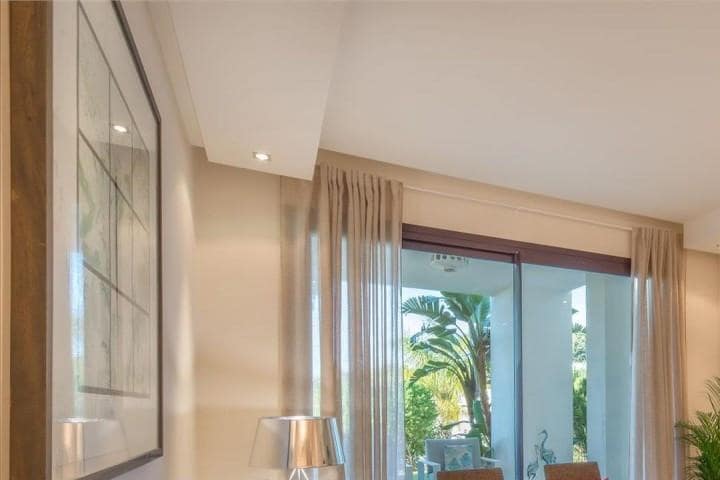 Apartamento de 2 habitaciones en Benahavís en venta con piscina garaje - 350.000 € (Ref: 10001396)