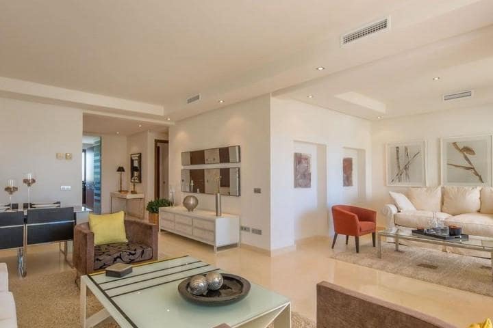 Apartamento de 2 habitaciones en Benahavís en venta con piscina garaje - 350.000 € (Ref: 10001396)