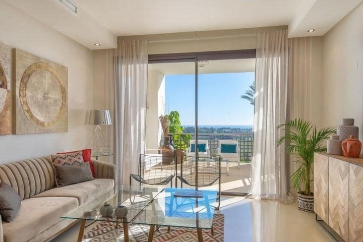 Apartamento de 2 habitaciones en Benahavís en venta con piscina garaje - 350.000 € (Ref: 10001396)