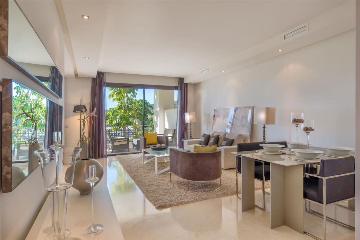 Apartamento de 2 habitaciones en Benahavís en venta con piscina garaje - 350.000 € (Ref: 10001396)