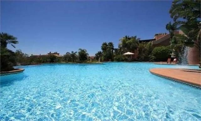 3 soverom Leilighet til salgs i Golden Mile, Marbella med svømmebasseng garasje - € 799 000 (Ref: 10001403)