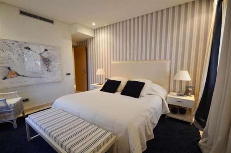 Apartamento de 3 habitaciones en Golden Mile en venta con piscina garaje - 799.000 € (Ref: 10001403)