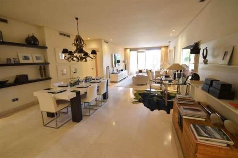 Apartamento de 3 habitaciones en Golden Mile en venta con piscina garaje - 799.000 € (Ref: 10001403)