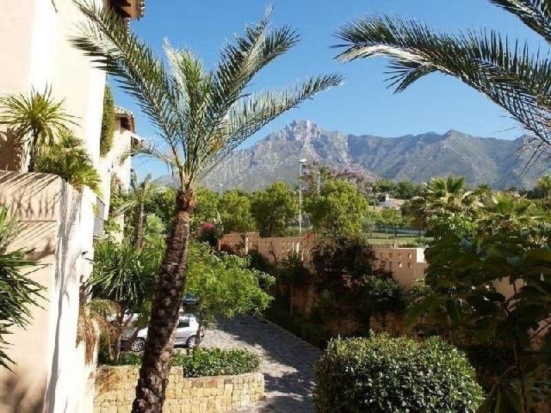 Apartamento de 3 habitaciones en Golden Mile en venta con piscina garaje - 799.000 € (Ref: 10001403)
