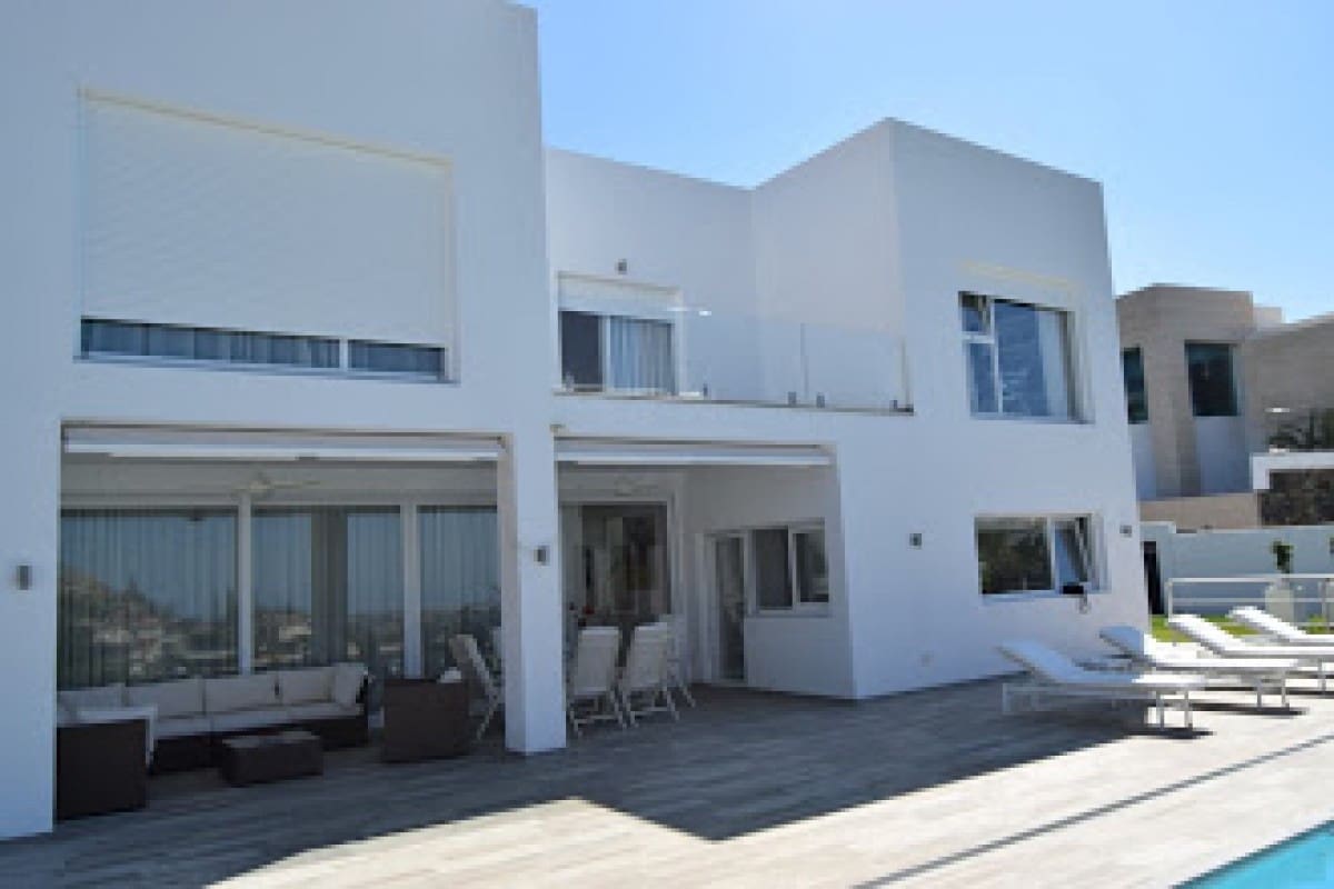 4 quarto Moradia para venda em Marbella com piscina - 1 925 000 € (Ref: 10001404)