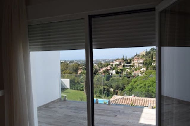 4 quarto Moradia para venda em Marbella com piscina - 1 925 000 € (Ref: 10001404)