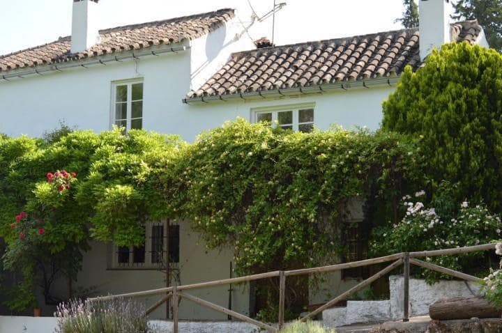 5 makuuhuone Maalaistalo myytävänä paikassa Marbella mukana uima-altaan - 720 000 € (Ref: 10001405)