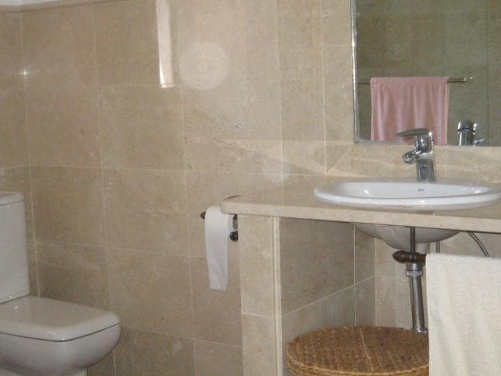 5 makuuhuone Maalaistalo myytävänä paikassa Marbella mukana uima-altaan - 720 000 € (Ref: 10001405)
