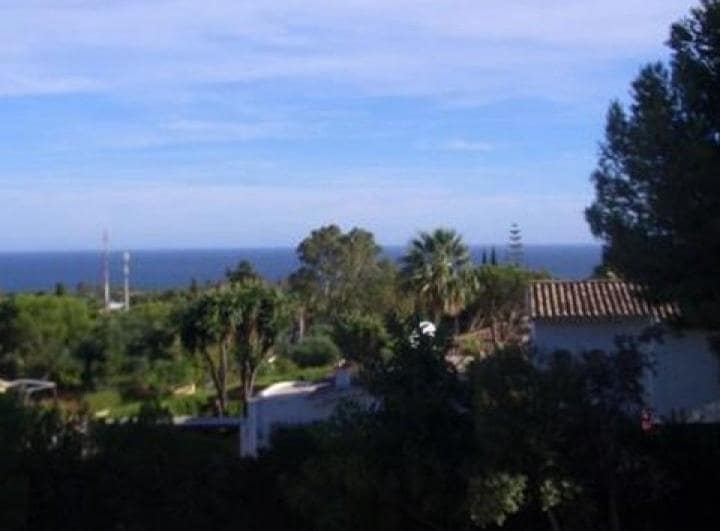 4 makuuhuone Huvila myytävänä paikassa Estepona mukana uima-altaan - 690 000 € (Ref: 10001408)