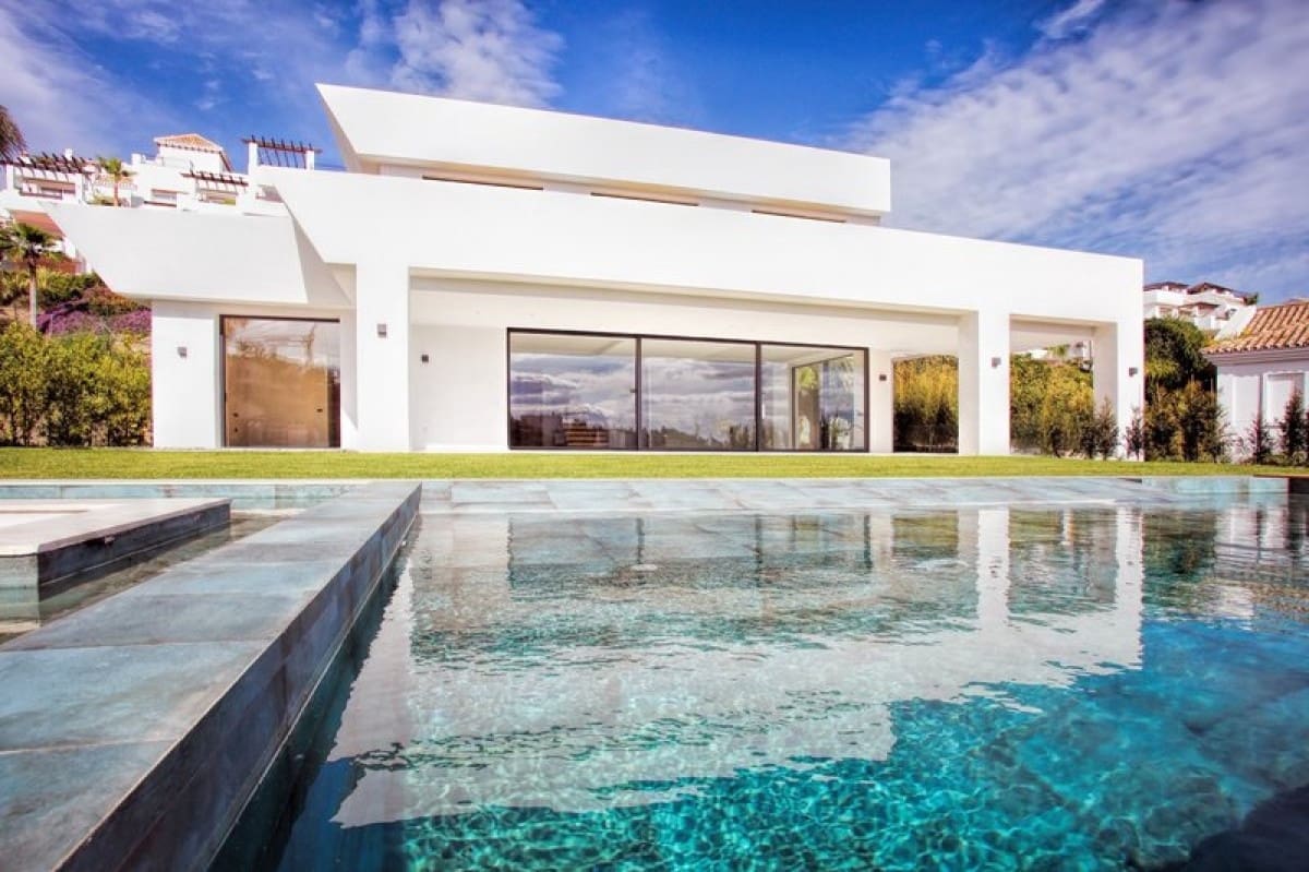 5 slaapkamer Villa te koop in Mijas Costa met zwembad garage - € 2.550.000 (Ref: 10001409)