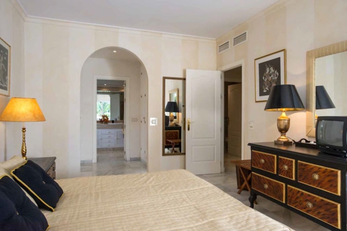 3 quarto Apartamento para venda em Marbella com piscina garagem - 770 000 € (Ref: 10001410)