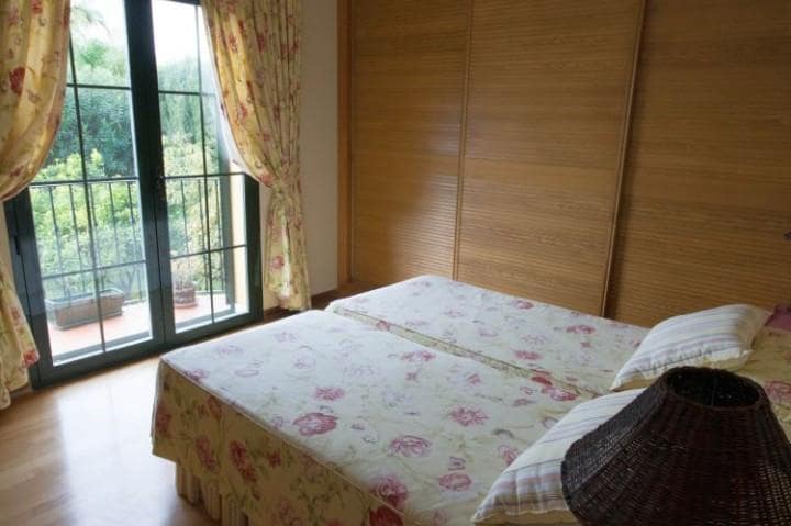3 slaapkamer Villa te koop in Marbella met zwembad - € 775.000 (Ref: 10001412)