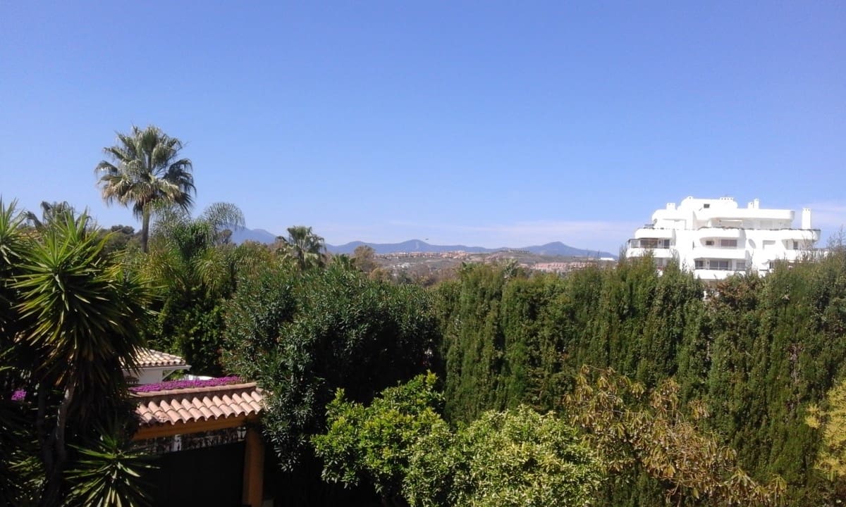 3 slaapkamer Villa te koop in Marbella met zwembad - € 775.000 (Ref: 10001412)