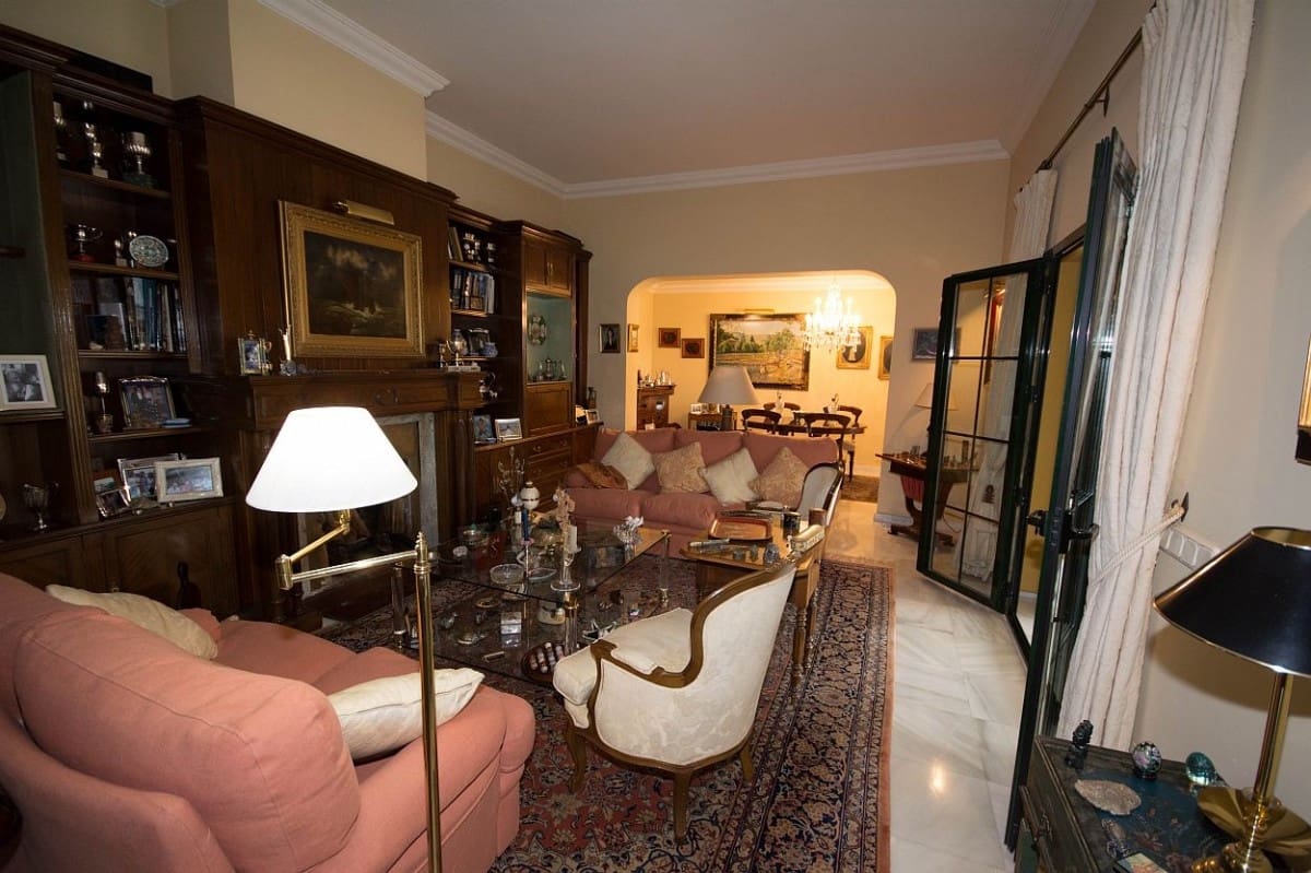 3 slaapkamer Villa te koop in Marbella met zwembad - € 775.000 (Ref: 10001412)