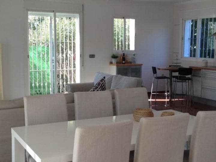 3 soveværelse Villa til salg i Marbella med swimmingpool - € 729.500 (Ref: 10001417)
