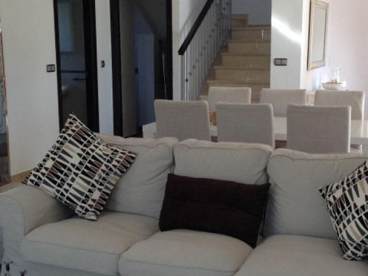 3 soveværelse Villa til salg i Marbella med swimmingpool - € 729.500 (Ref: 10001417)