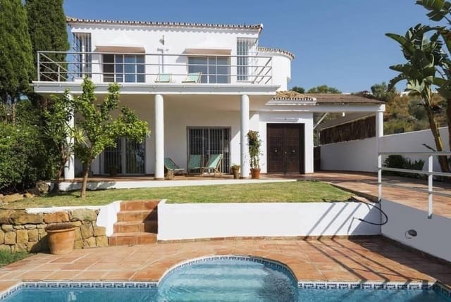 3 soveværelse Villa til salg i Marbella med swimmingpool - € 729.500 (Ref: 10001417)