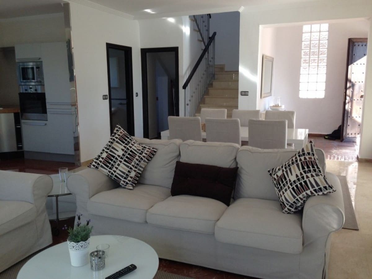 3 soveværelse Villa til salg i Marbella med swimmingpool - € 729.500 (Ref: 10001417)