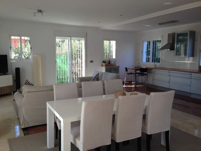 3 soveværelse Villa til salg i Marbella med swimmingpool - € 729.500 (Ref: 10001417)