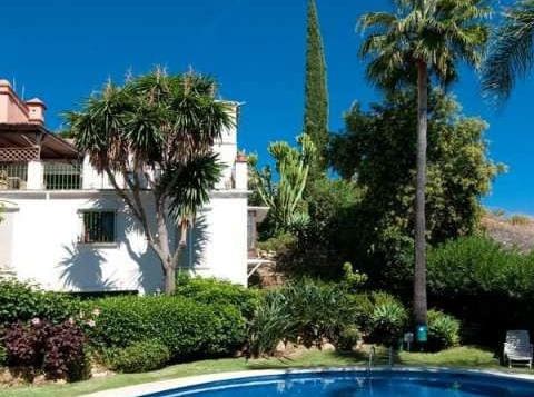 4 sypialnia Dom na sprzedaż w Marbella z basenem - 725 000 € (Ref: 10001418)