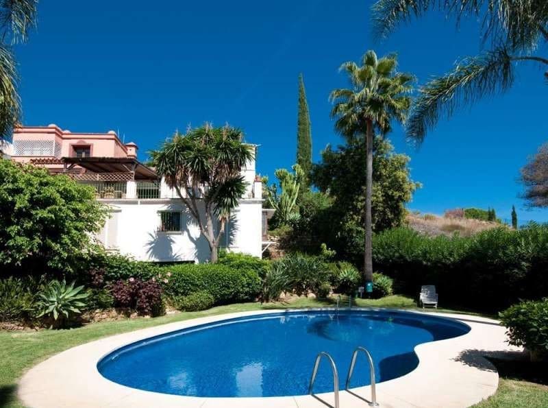 4 sypialnia Dom na sprzedaż w Marbella z basenem - 725 000 € (Ref: 10001418)