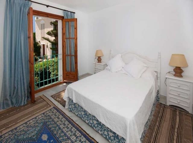 4 sypialnia Dom na sprzedaż w Marbella z basenem - 725 000 € (Ref: 10001418)
