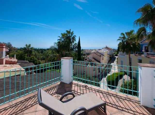4 sypialnia Dom na sprzedaż w Marbella z basenem - 725 000 € (Ref: 10001418)