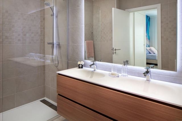 3 bedroom Penthouse for sale in El Paraiso, Estepona with pool garage - € 715,000 (Ref: 10001419)