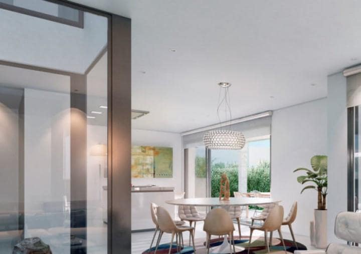 Chalet de 4 habitaciones en Estepona en venta con piscina garaje - 710.000 € (Ref: 10001420)