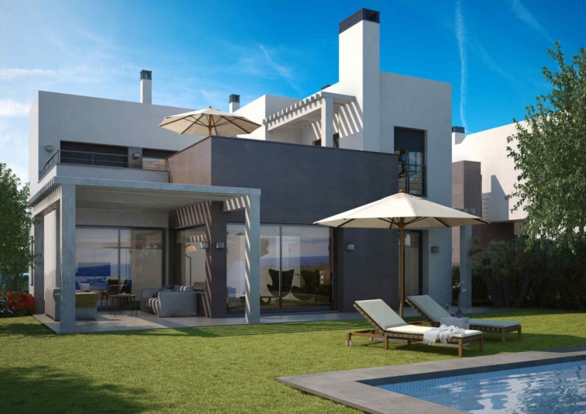 Chalet de 4 habitaciones en Estepona en venta con piscina garaje - 710.000 € (Ref: 10001420)