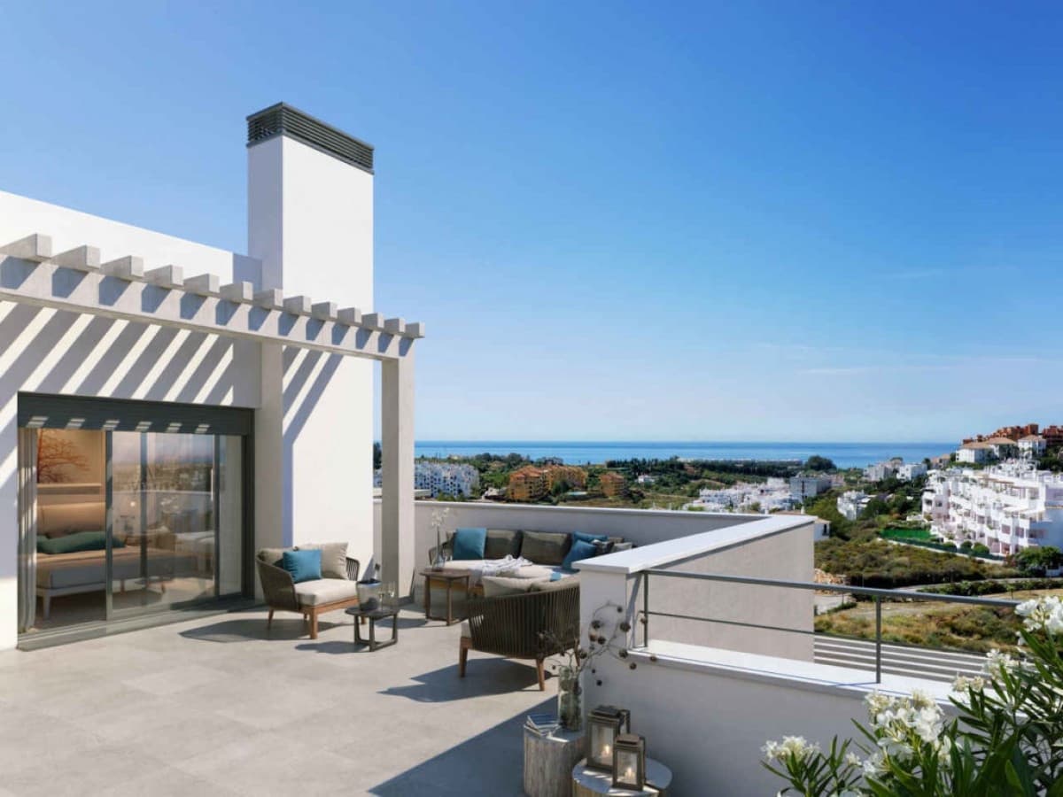 Chalet de 4 habitaciones en Estepona en venta con piscina garaje - 710.000 € (Ref: 10001420)